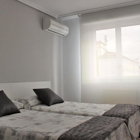 Pension Mayte Pamplona Ngoại thất bức ảnh